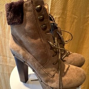 New! Never worn.  Boots! Fur, platform.